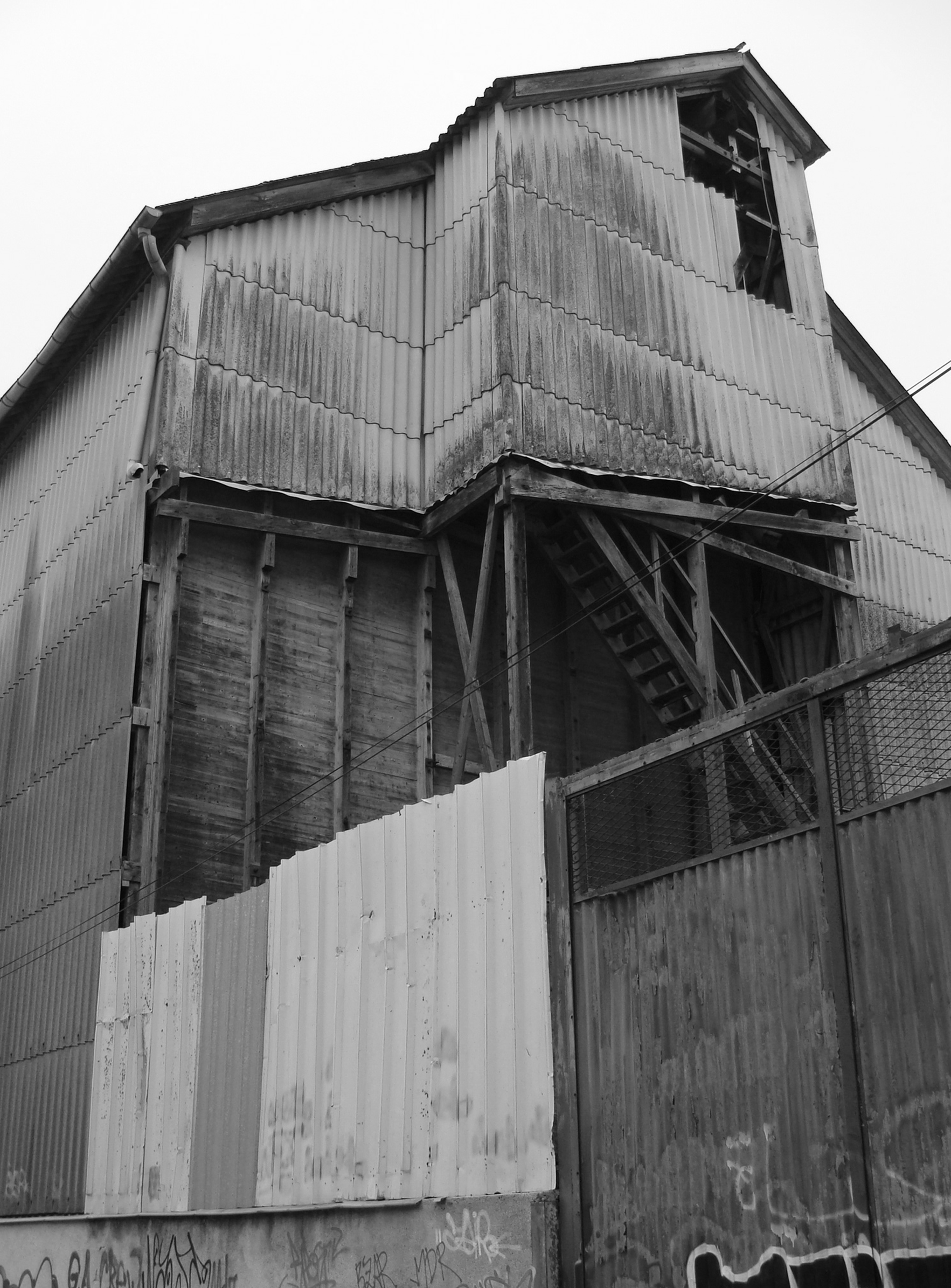 Le CNAC 08 - Friches + Culturel - Caractère Spécial Matthieu Poitevin Architecture