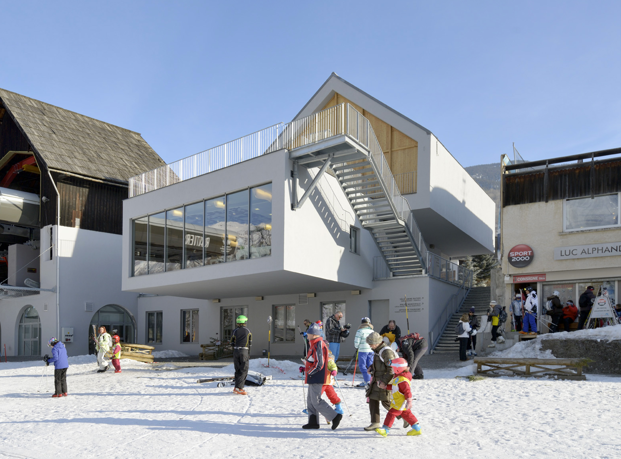 La Maison Blanche - 05 - Équipements + Bureau - Caractère Spécial - Matthieu Poitevin Architecture