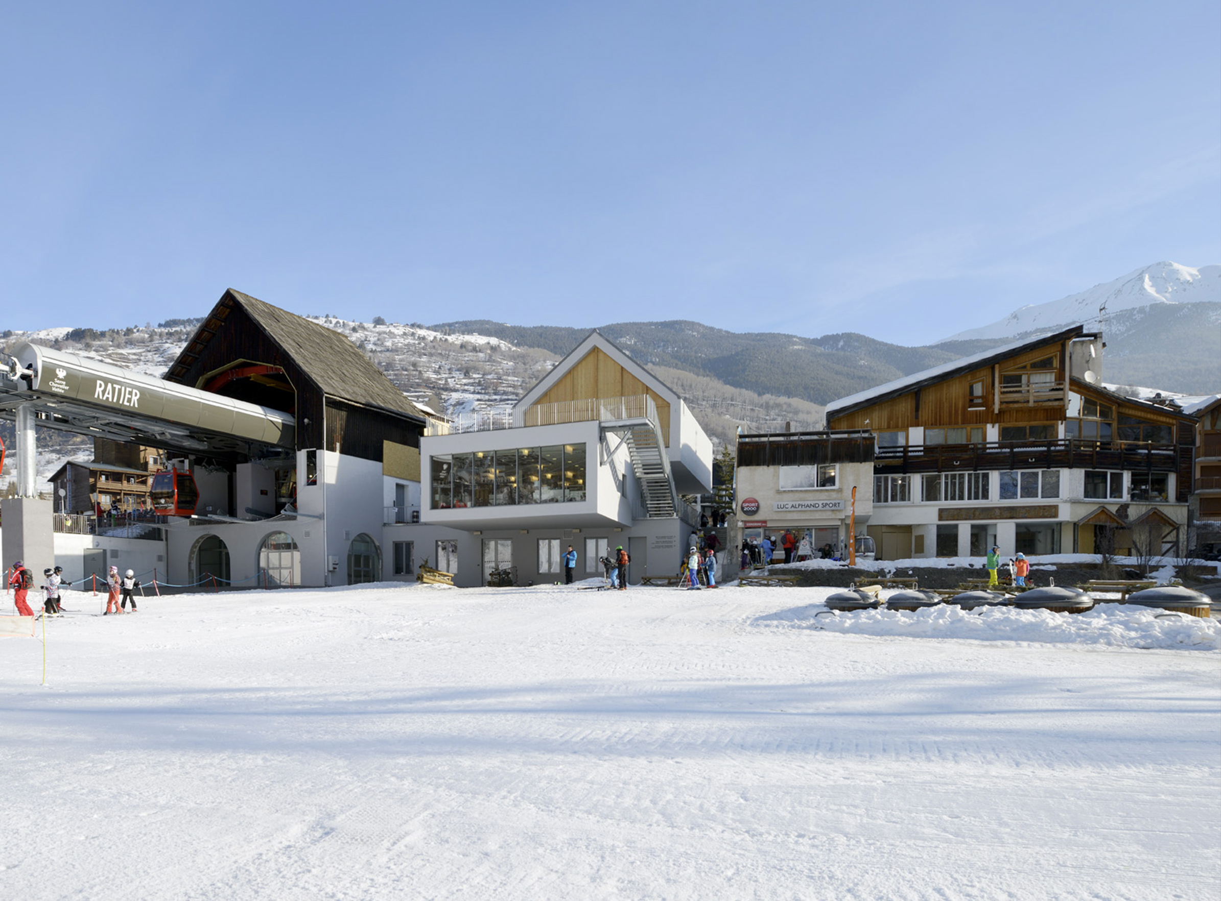 La Maison Blanche - 06 - Équipements + Bureau - Caractère Spécial - Matthieu Poitevin Architecture