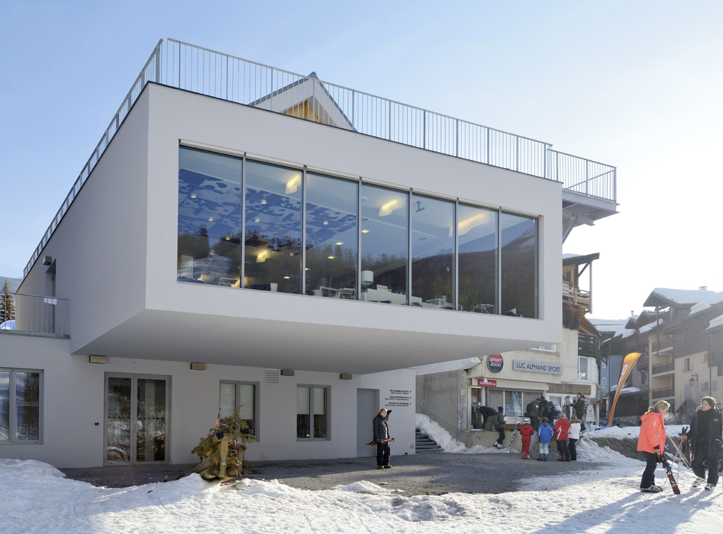 La Maison Blanche - 07 - Équipements + Bureau - Caractère Spécial - Matthieu Poitevin Architecture