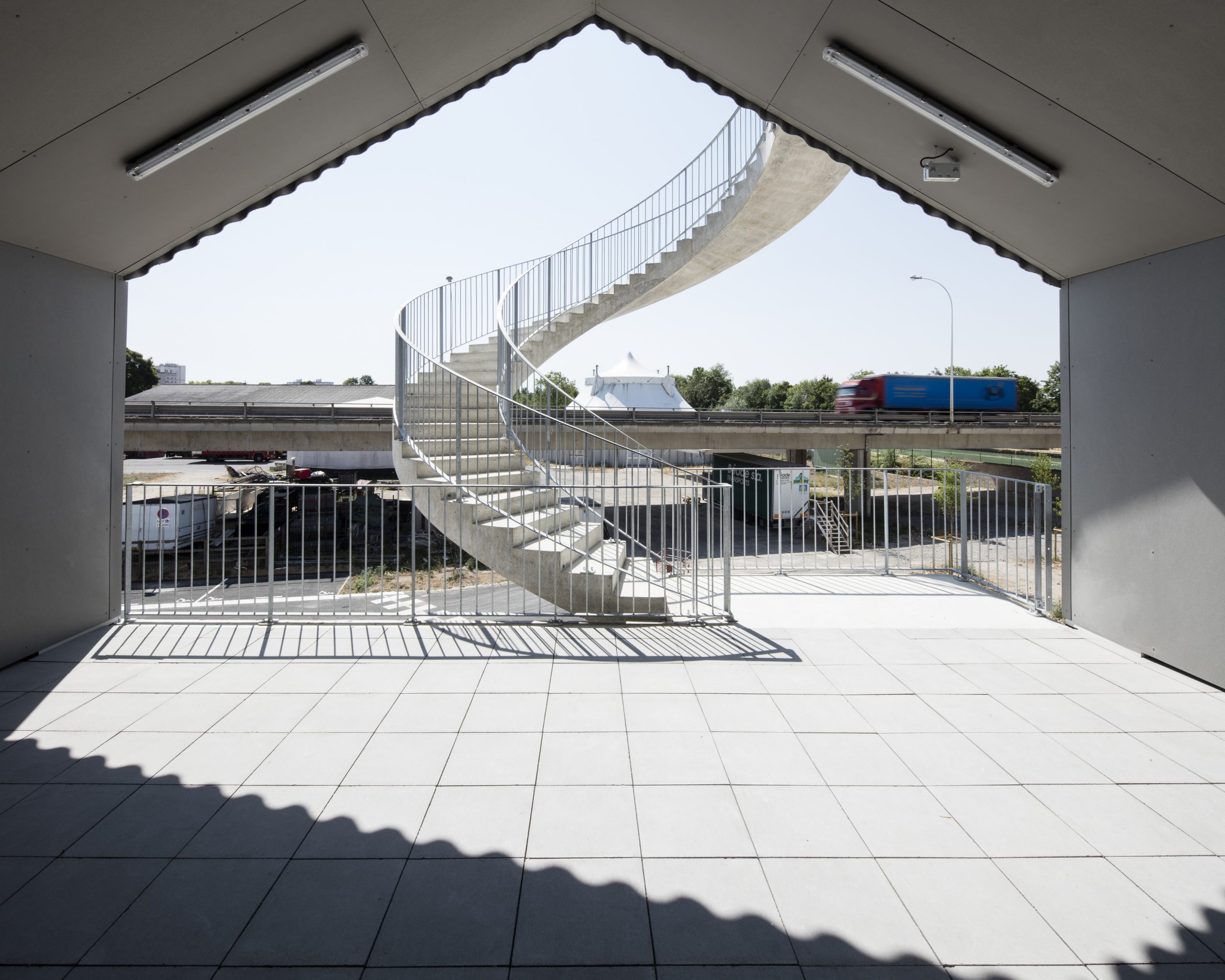 Escalier tournoyant du Cnac - Caractère spécial - Matthieu Poitevin
