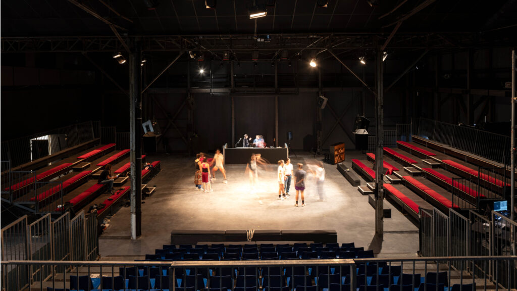 Le ZEF - Salle spectacle Usine - Va jouer dehors - Marseille